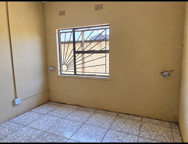 2 BEDROOM HOUSE FOR SALE IN EVATON WEST